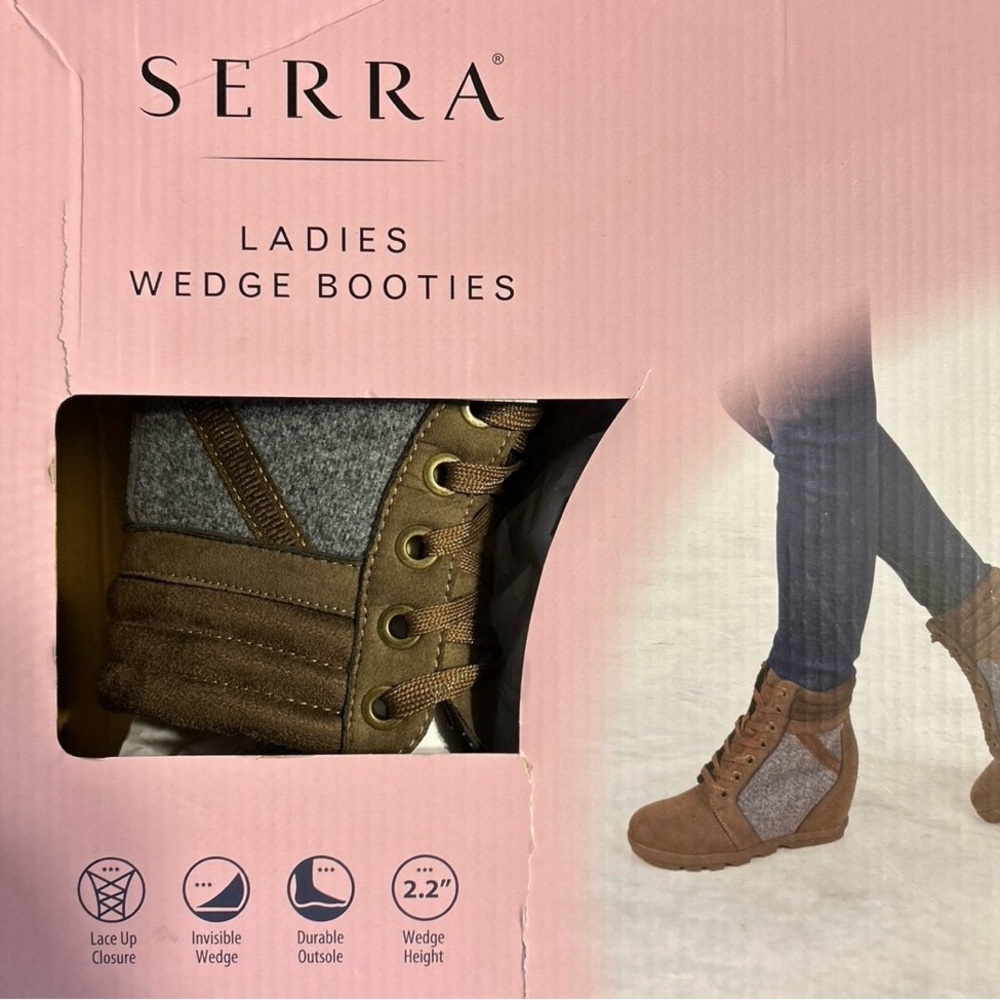 Serra Wedge Bootie size 7